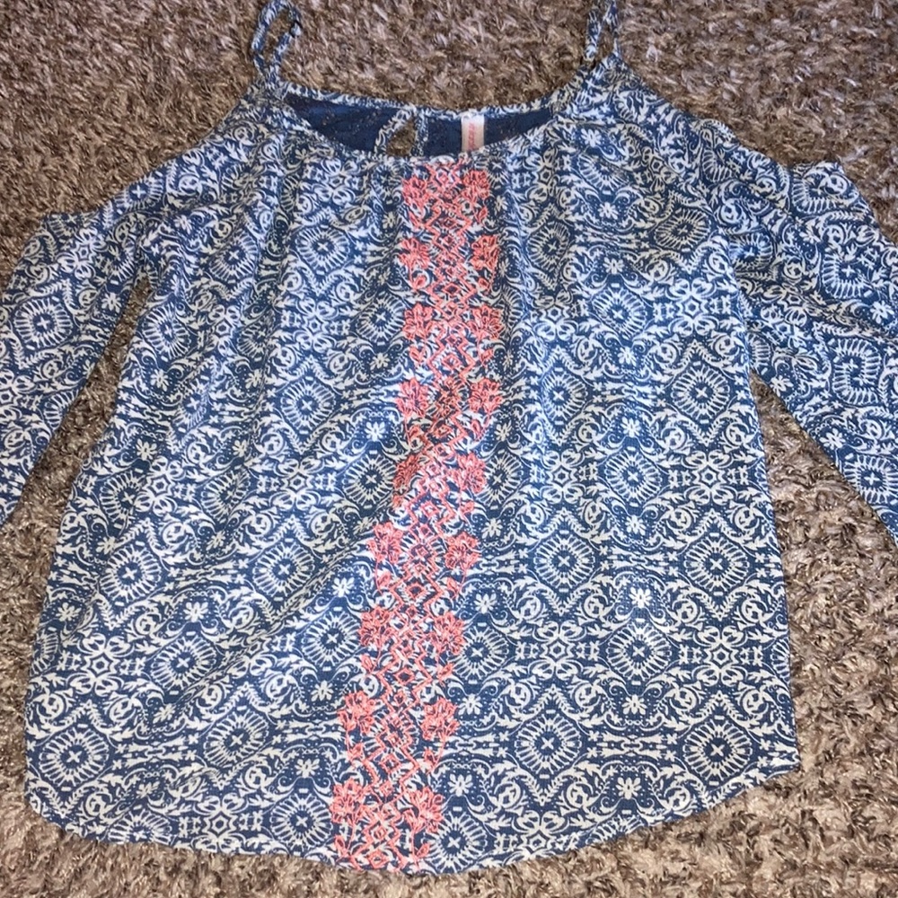 Long sleeve blue and white designed shirt off the shoulder with straps